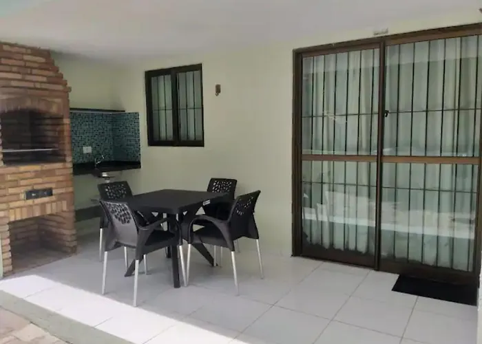 Cond. Praia Residence, próximo da praia e centro.