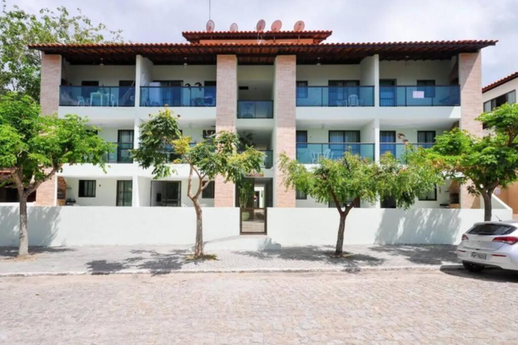 Apartamento Cond. Residence, Proximo Da E Centro.